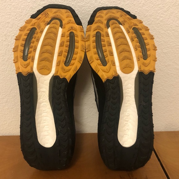 Adidas UltraBoost Light GTX Gore-Tex Running Shoes Women’s size 9 - Picture 3 of 7